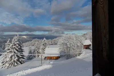 Image de Chalet tout confort avec vue splendide sur la vallée.
