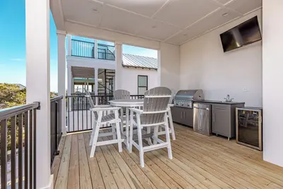 Image de Vues sur le golf et terrasse d'observation flambant neuves, à 2, 5 pâtés de maisons de la plage