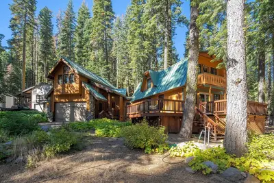 Image de Poplar Lieu: 3 Br \/ 3 Ba maison \/ chalet Ă Homewood, pour 8 personnes