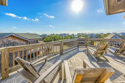Image de Oceanview Family Getaway w / Pool, bain à remous, salle de presse, salle de jeux, Dog-Friendly