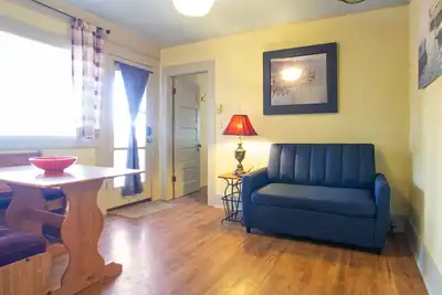 Image de Nouvellement LISTÉ! Appartement Mignon Et Animal Familier Dans Le Centre-Ville! (Pêcheur)