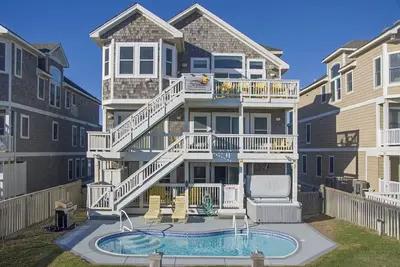 Image de Sunrise Beach House: maison de 8 Br / 9 Ba Ă Nags Head, pour 16 personnes