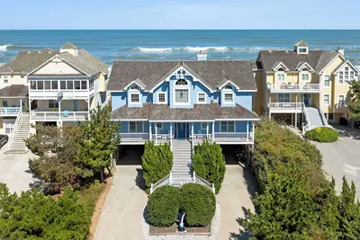 Image de Mer 22: Animaux accept�������s, face ���� la mer, 7 chambres, piscine, bain �� remous et belvéd����re.