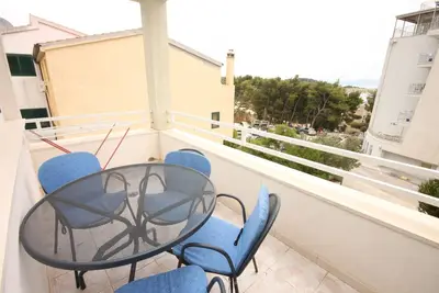 Image de Appartement d'une chambre avec la terrasse et la vue sur le mer Makarska (A-6839-a)