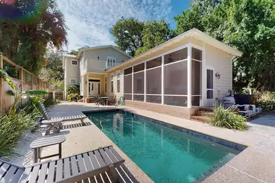 Image de 621 May Joe Street: 4 Br, 5. 5 Ba House à St. Simons Island, pour 12 personnes