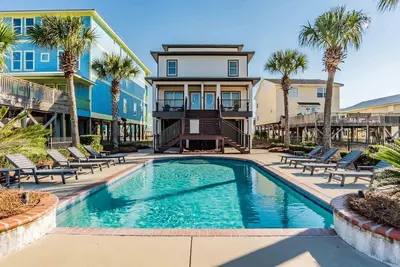 Image de Superbe et spacieuse maison de plage à Gulf Shores ~ Piscine privée!