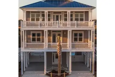 Image de Luxury Oceanview 5Br / 5. 5 salles de bain, 2 maîtres, ascenseur, piscine énorme