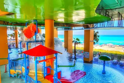 Image de Ocean Front! Éclaboussure! Chaises de plage Gratuit + Netflix. 2bd / 2ba 7 couchages PROPRIÉTAIRE Opéré!