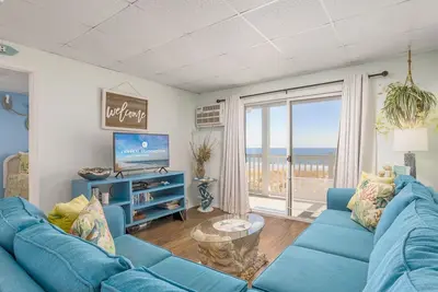 Image de Condos en bord de mer avec rare location minimum de 2 nuits et draps inclus!