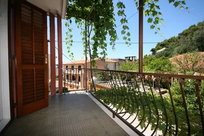 Appartement de trois chambres avec la terrasse et la vue sur le mer Podgora, Makarska (A-6683-a)