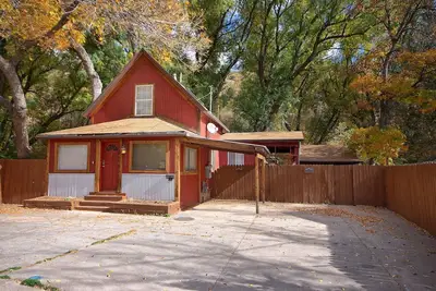 Image de Grande maison rénovée du centre-ville de Manitou Springs Lic # 9244