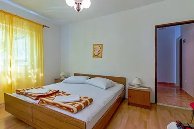Image de Appartement d'une chambre avec la terrasse Baie Vela Stiniva, Hvar (A-14511-a)