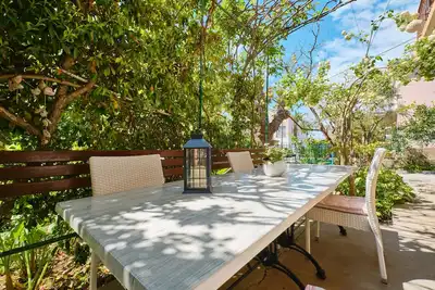 Image de Appartement de deux chambres avec la terrasse Mali Losinj, Losinj (A-7972-a)