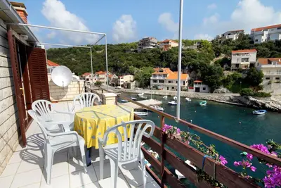 Image de Appartement de deux chambres prés de la plage Zavalatica, Korcula (A-9285-a)