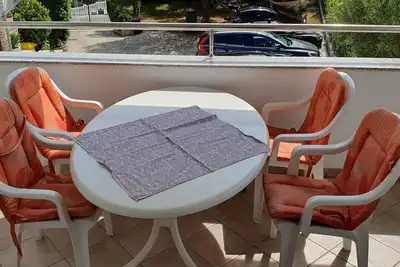 Image de Appartement de deux chambres avec la terrasse Rab (A-14792-b)