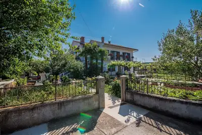 Image de Appartement de trois chambres avec la terrasse Bajcici, Krk (A-13639-a)