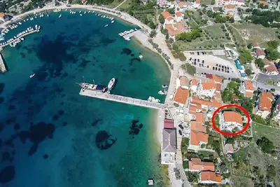 Image de Garçonnière avec le balcon et la vue sur le mer Martinscica, Cres (As-14334-a)