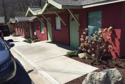 Image de Emplacement pratique \/ Récemment rénové \/ Asheville Nc \/ 303