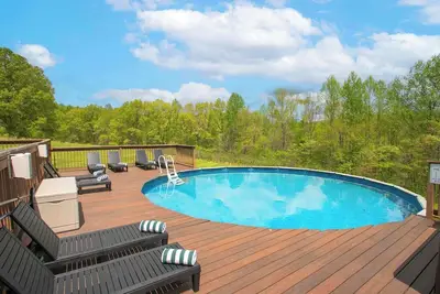 Image de Luxury Log House set on Secluded 18-Acre Site