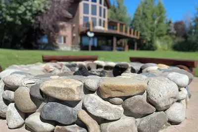 Image de Cabane ⭐️Eau Au Front Du Sud Shores Avec Quai PRIVÉ Wifi Gratuit Barbecue Hot Tub Tv Par Satellite