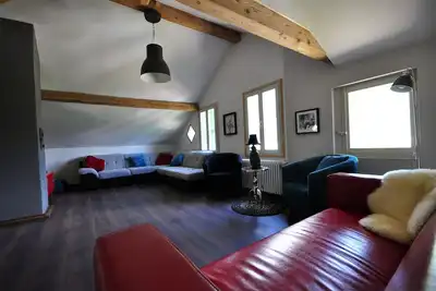 Image de Grand appartement pour les grands groupes et les familles. 12 personnes. Magnifique vue.