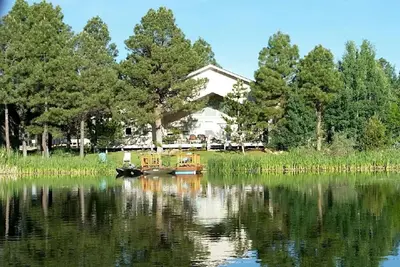 Image de Luxe Lake Front Home sur Village Lake économiser du 22 au 28 février