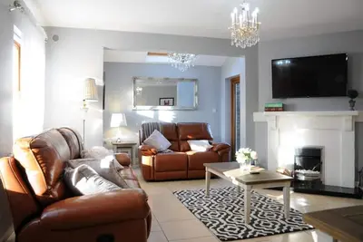Image de Maison de vacances Dingle - Un joyau au sommet de la ville