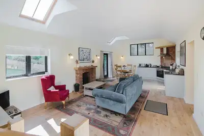 Image de ★ Tulip Tree Cottage ★ Grand jardin + cadre village + près de Canterbury + chiens bienvenus