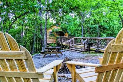 Image de Escapade 9 - Cabane privée dans les arbres avec vue sur la montagne