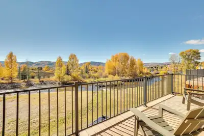 Image de Pristine Home on River - 4 mi pour skier au ranch de Granby!