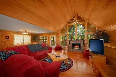 Image de Nouvelle Cabine De Luxe * Spa privatif * WiFi * Vues sur la montagne * Espn * Complexe * 2 suites King