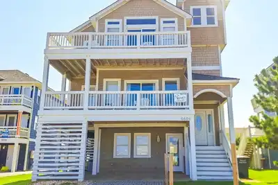 Image de Grand Semi-Ocean Front, ascenseur, toutes les chambres principales, piscine privée, bain à remous, Animaux Ok, vues! Nh14