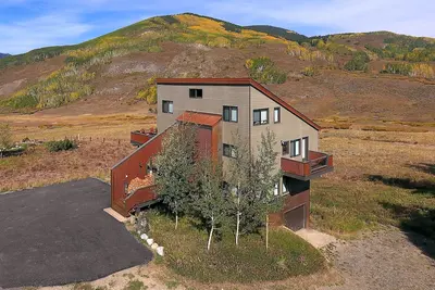 Image de Escapade parfaite à la montagne - entouré de vues!