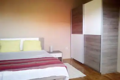 Image de Appartement d'une chambre avec la terrasse Pirovac, Sibenik (A-11746-b)