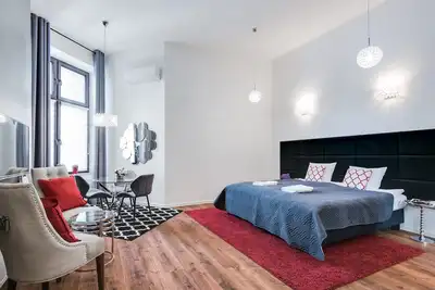 Image de Studio moderne à 5 min de la place principale Ah10