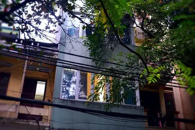 Image de Bee House near Hanoi Opera House