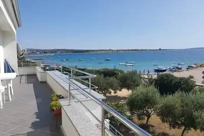 Image de Appartement d'une chambre prés de la plage Novalja, Pag (A-9326-a)