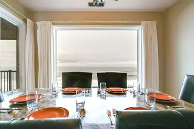 Image de Condo Lincoln avec accès au patio et à la piscine - Promenade à la plage