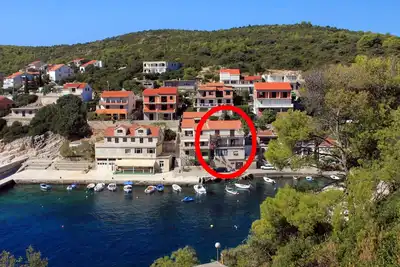 Image de Appartement de deux chambres prés de la plage Zavalatica, Korcula (A-9285-c)