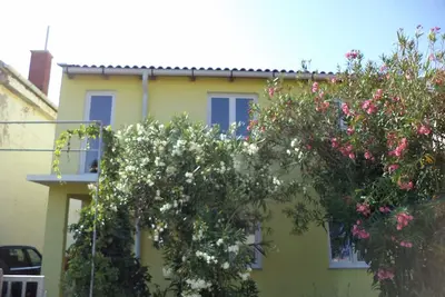 Image de Appartement de trois chambres avec la terrasse Vir (A-11812-a)