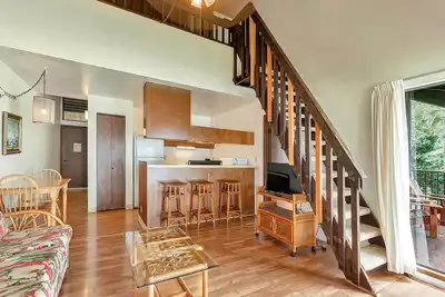Image de Island Inspired w\/Loft, Large Lanai, Kitchen #334