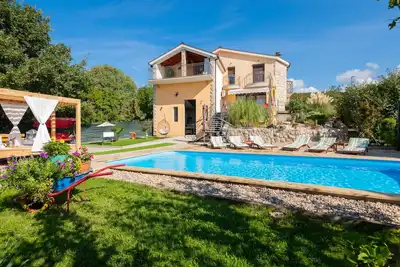 Image de Belle maison à Vinjani Donji avec WiFi