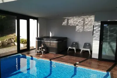 Image de Design Villa près de la plage et la ville de Barcelone