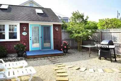 Image de Charmant Surf City Cottage - Étapes de la plage et de la baie!