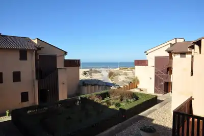 Image de Appartement dans une résidence donnant directement sur la plage. Situation au calme 60801
