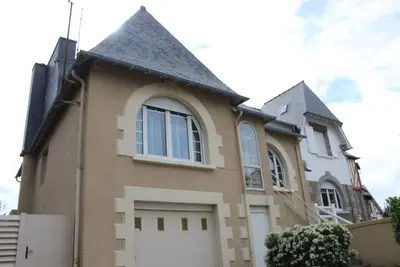 Image de Saint Malo, grande maison avec jardin 15 pers. 400m thermes et plage du sillon