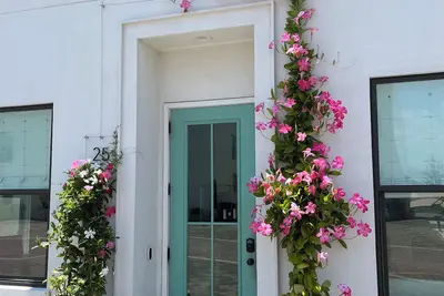 Image de Vues sur le golf et terrasse d'observation flambant neuves, à 2, 5 pâtés de maisons de la plage
