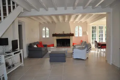 Image de Villa de style landais dans quartier résidentiel et calme sur le côté sud de Lacanau 52401