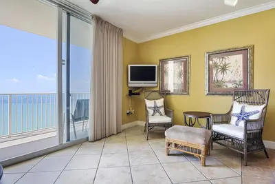 Image de Admirez la vue imprenable depuis le 20e étage, réservez ce condo aujourd'hui!
