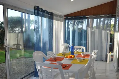 Image de Villa avec grand jardin Ă 500m de la plage - 2109